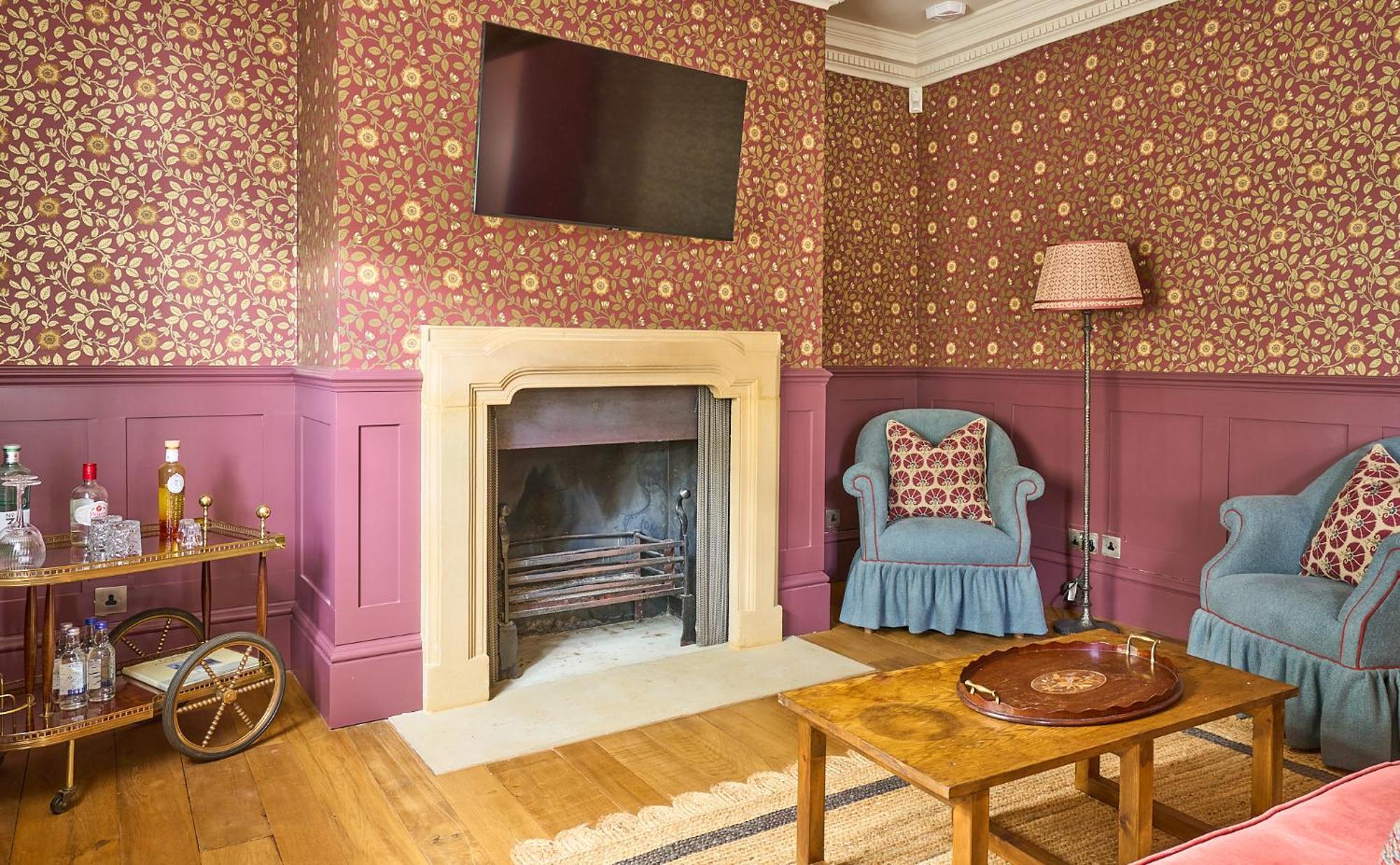 The Mitre, Hampton Court Hotel Kingston upon Thames  Bagian luar foto The Drawing Room